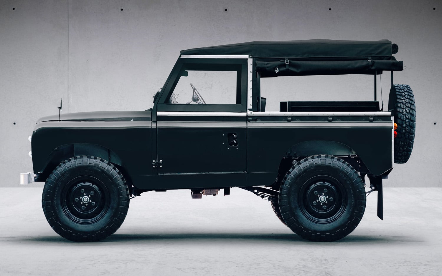 Everrati Electric Land Rover Series IIA