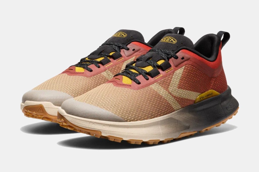 Keen 450 Dirt Hiking Shoe Pair