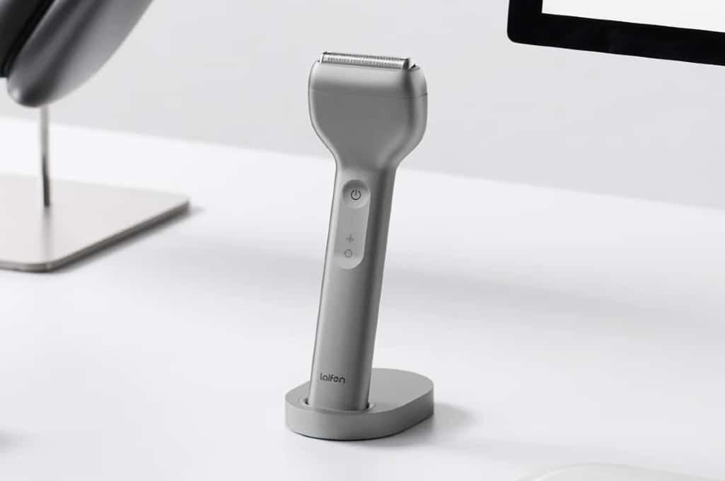 Laifen T1 Pro Electric Shaver Charging
