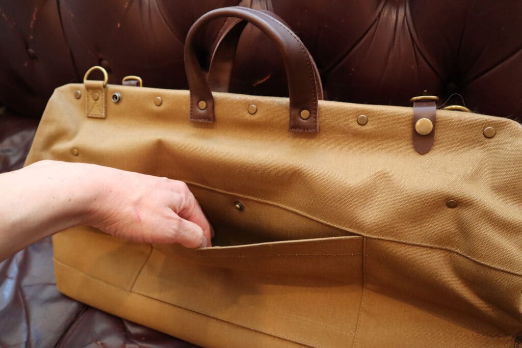 Line of Trade Weekender Side Pocket