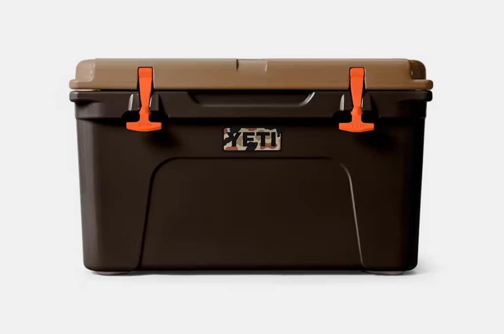 Yeti Tundra 45 Wetlands Camo Cooler Front